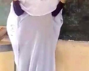 مقتل معلمة وأطفالها اختناقاً داخل منزلهم بدخان مسيّرة في الضعين 