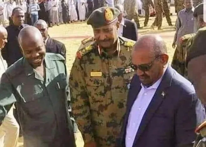 مستشار البرهان يقترح محاكمة البشير في الدوحة