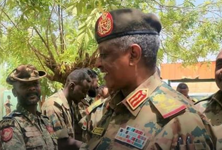 اجتماع سري لرئيس أركان السودان مع كتائب إسلامية يثير تساؤلات حول معركة الخريف